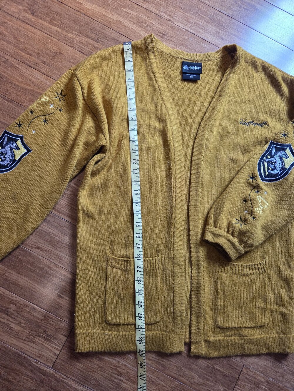 Harry Potter Hufflepuff Mustard Embroidered Cardigan Sweater Large House Cup - Picture 5 of 10